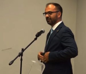 Lectio magistralis del ministro Fioramonti a Siena: "Un miliardo per scuola e ricerca e insegnanti al centro"
