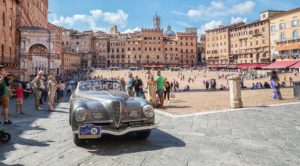 Gran Premio Nuvolari: la corsa internazionale di auto storiche fa tappa per le vie del centro di Siena