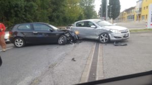 Incidente in Viale Europa, traffico congestionato e code chilometriche
