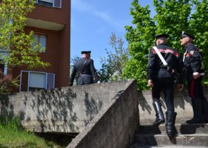 Picchia la suocera invalida e la moglie: denunciato 63enne