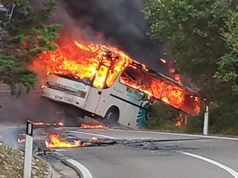 Bus turistico a fuoco nel Chianti: la ricostruzione