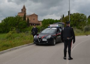 Estorceva denaro ad un parroco. Arrestato 42enne a Monteroni.