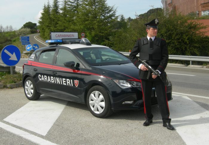 Guida senza patente, fermato 40enne