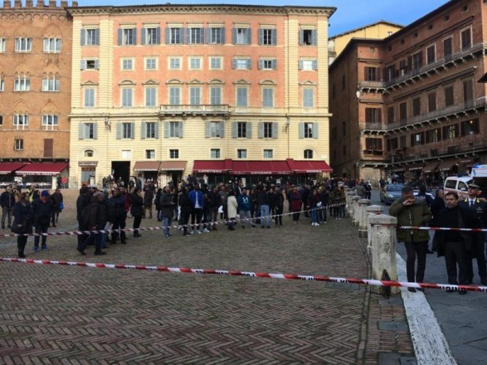 Video choc, gli avvocati dell'autore: "Si &egrave; presentato in Procura, non si sentiva braccato. E' profondamente dispiaciuto"