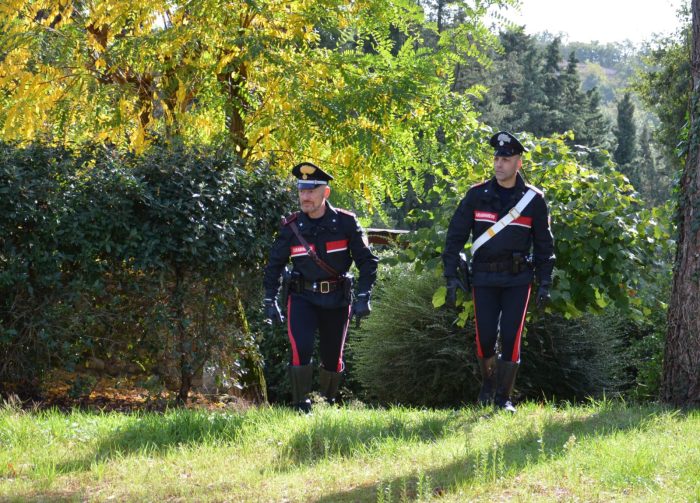 Scambiato per una preda viene colpito da una fucilata, ferito 54enne