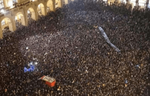 "Sardine" a Siena il 6 dicembre: il corteo arriverà in Piazza del Duomo