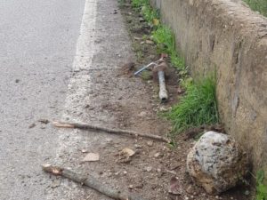 Spazzatrice rompe il tubo del gas, Polizia Stradale evita un'esplosione