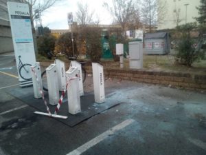 Prendono fuoco le bici elettriche del servizio "Si Pedala"