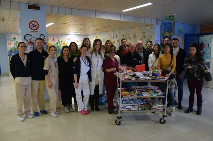 Mille doni del Coordinamento dei Gruppi Piccoli delle Contrade ai bimbi di pediatria