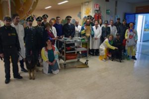 Guardia di Finanza dona regali ai piccoli pazienti del Dipartimento della Donna e dei Bambini