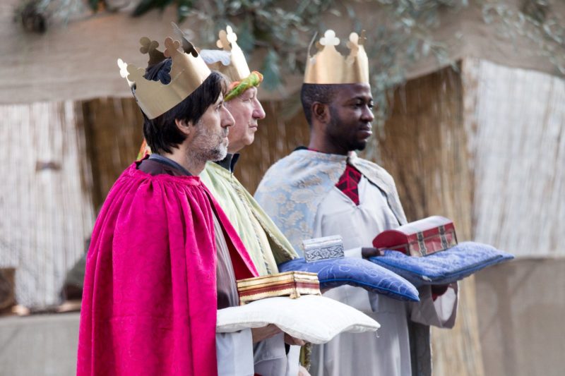 Visita dell&rsquo;Arcivescovo al presepe vivente: &ldquo;esempio di collaborazione e dedizione&rdquo;