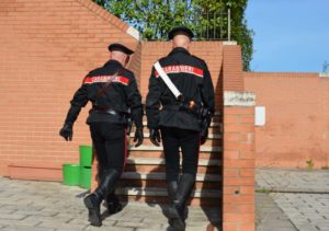 Badante fa shopping online col bancomat dell'anziana: denunciata 27enne