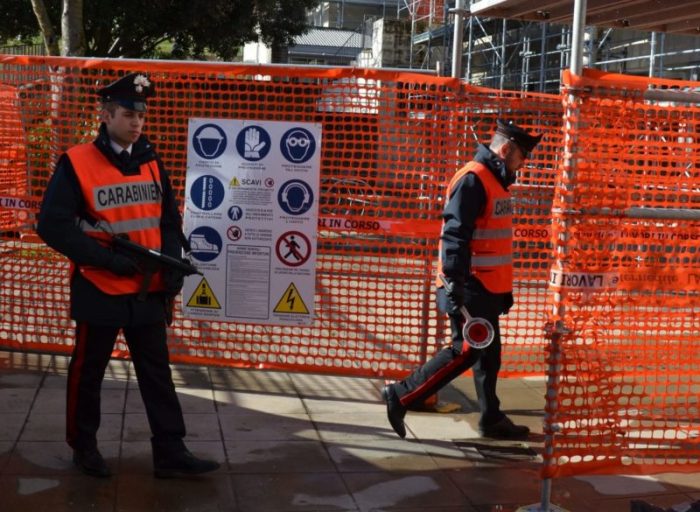 Lavoratori al nero e violazione norme di sicurezza: sospese due ditte edili nel senese