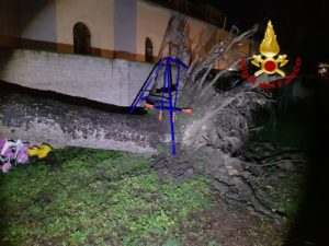 Forte vento, Vigili del Fuoco in azione tra Siena e Provincia