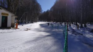 Piccole nevicate ad alta quota. Piste aperte tra Appennino pistoiese, Garfagnana e Amiata