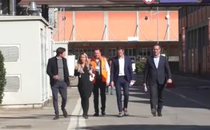 Whirlpool, l'ad La Morgia incontra i lavoratori senesi: "Non ci fidiamo"