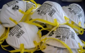 Coronavirus: Farmacie prese d'assalto per fare incetta di gel disinfettanti e mascherine