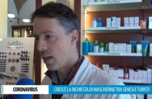 Psicosi Coronavirus, cresce la richiesta di mascherine tra senesi e turisti