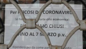 Psicosi coronavirus, nel senese chiudono un ristorante e un parrucchiere