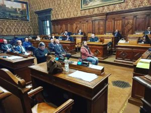 Consiglio comunale: via libera ai gel disinfettanti in scuole e musei