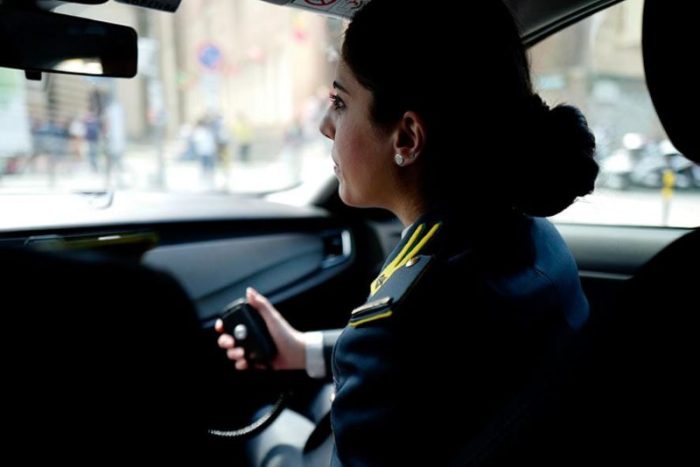 Coppia di turisti girava in pieno centro: denunciati dalla Guardia di Finanza