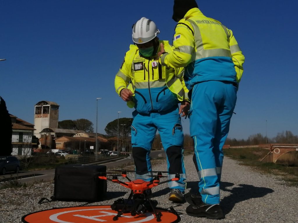 Sono decollati i 7 droni che sorveglieranno dall'alto il centro e i quartieri di Siena