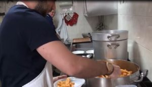 Senzatetto e famiglie in difficolt&agrave;. La quarantena delle persone meno fortunate