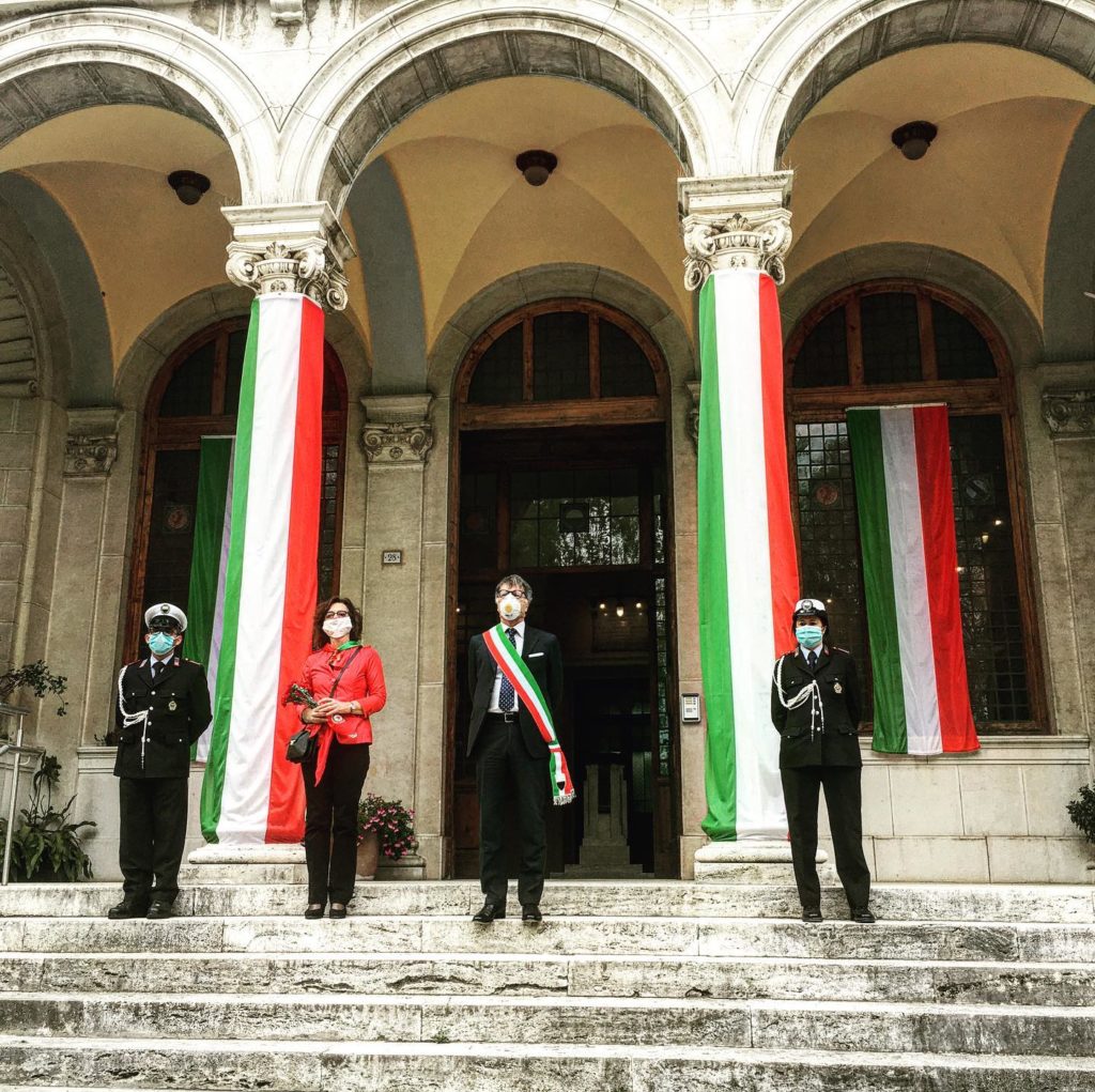 Il 25 aprile: una piazza virtuale per celebrare la liberazione. De Mossi: "Me lo porter&ograve; dietro a lungo" (Ecco le foto)