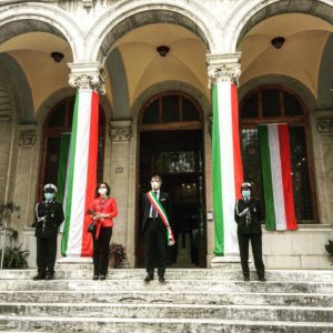 Il 25 aprile: una piazza virtuale per celebrare la liberazione. De Mossi: "Me lo porter&ograve; dietro a lungo" (Ecco le foto)