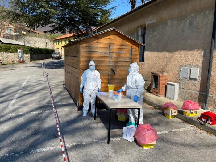 Drive thru: anche ad Abbadia San Salvatore i tamponi in auto a pieno regime