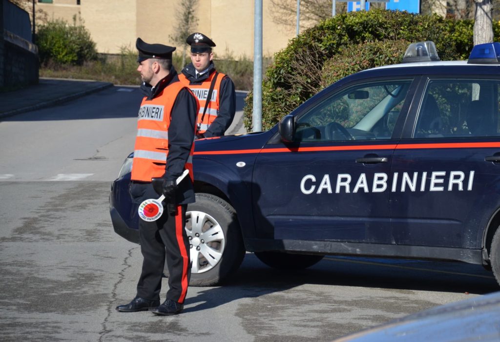 Bagni San Filippo, 50enne senese si immerge nelle acque termali: scatta la multa