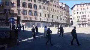 L'Arcivescovo Lojudice riporta in San Francesco il miracolo eucaristico