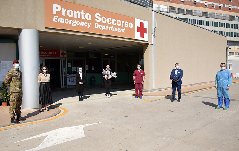 1300 uova di cioccolata e 1500 bottiglie di vino donati ai dipendenti dell&rsquo;Aou Senese impegnati nell&rsquo;emergenza