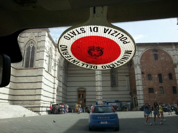 Siena: clandestino tradito dalle impronte, arrestato dalla Polizia. Aveva 2 ordini di carcerazione &ldquo;pendenti&rdquo;
