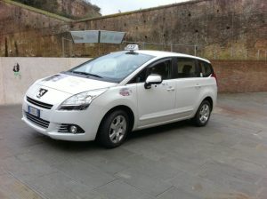 Taxi, da oggi arrivano le consegne a domicilio