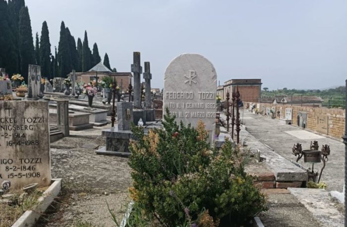Terminati i lavori alle tombe monumentali della famiglia Caselli e Federigo Tozzi