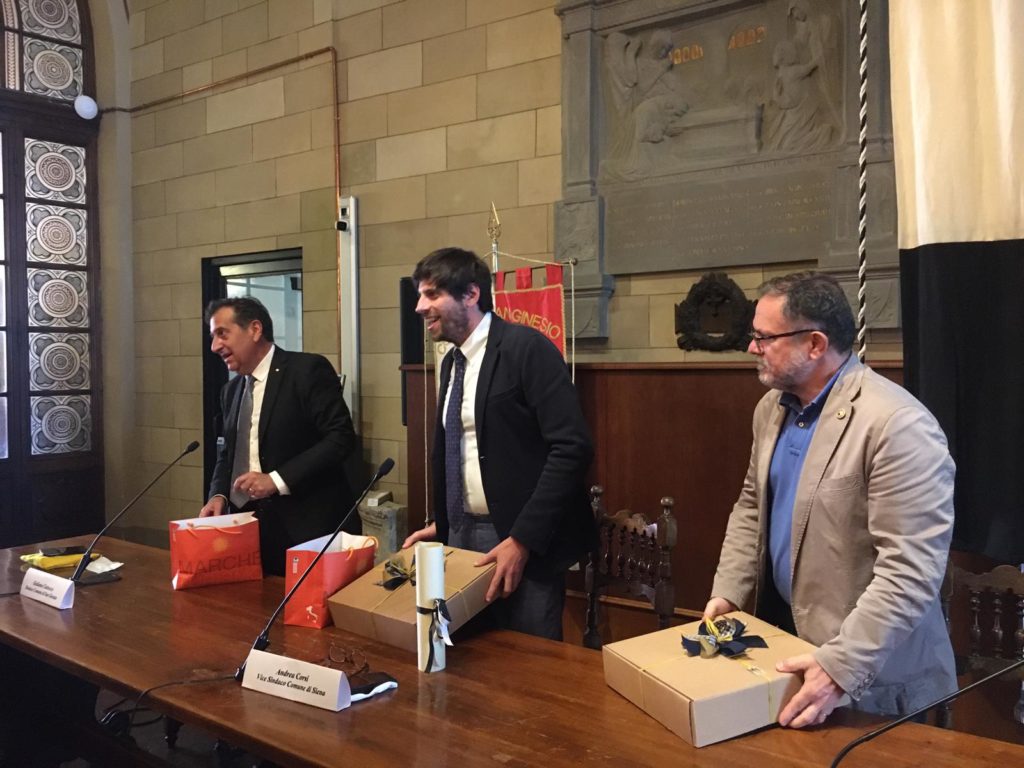 Siena ricorda la storica amicizia con San Ginesio