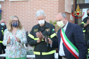 La famiglia Biondi Santi dona un mezzo antincendio ai Vigili del fuoco