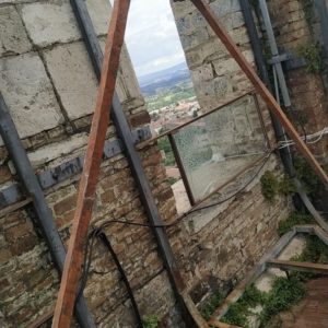 Edilizia acrobatica sulla Torre del Mangia: lavori su balestre e strutture in acciaio