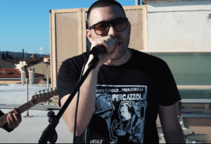 "Senesi al mare". Direttamente da Follonica il video satirico sulle vacanze senesi al mare