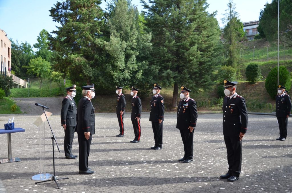 Carabinieri, il generale Masciulli in visita a Siena. Premiati 12 militari dell'Arma