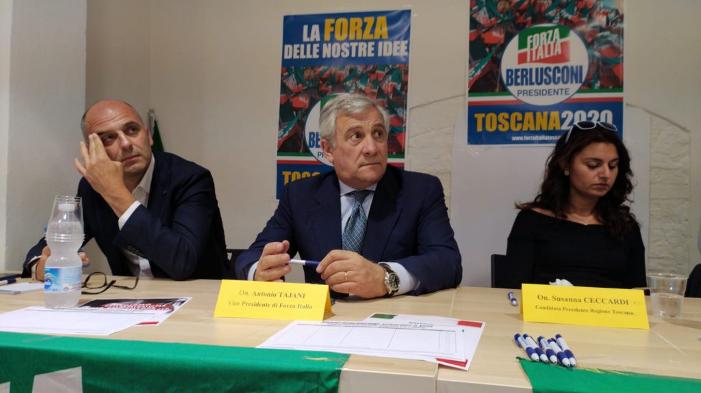All'inaugurazione della sede di Forza Italia arriva Tajani che attacca Giani su Mps: "Abbiamo pagato un prezzo altissimo per le banche del Pd, la statalizzazione non &egrave; una soluzione"