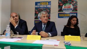 All'inaugurazione della sede di Forza Italia arriva Tajani che attacca Giani su Mps: "Abbiamo pagato un prezzo altissimo per le banche del Pd, la statalizzazione non &egrave; una soluzione"