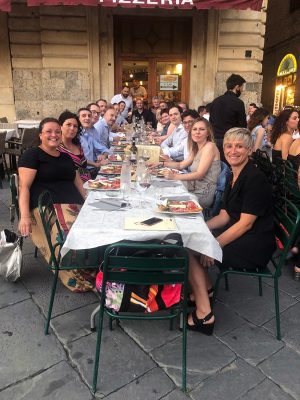 Ristorante "il Bandierino" offre la cena ai professionisti del reparto Covid