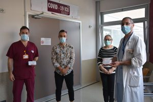 Piscine Trasqua dona ingressi omaggio ai professionisti dell’Aou Senese impegnati nell’area Covid