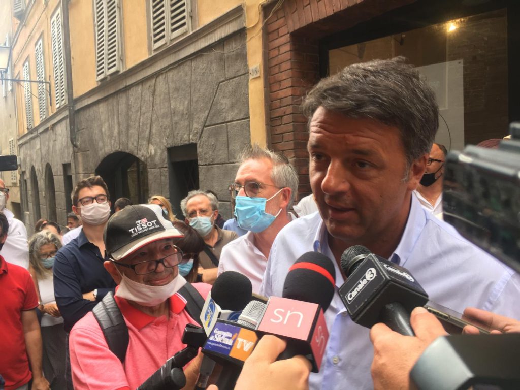 Matteo Renzi inaugura la nuova sede provinciale di Italia Viva e lancia Giani