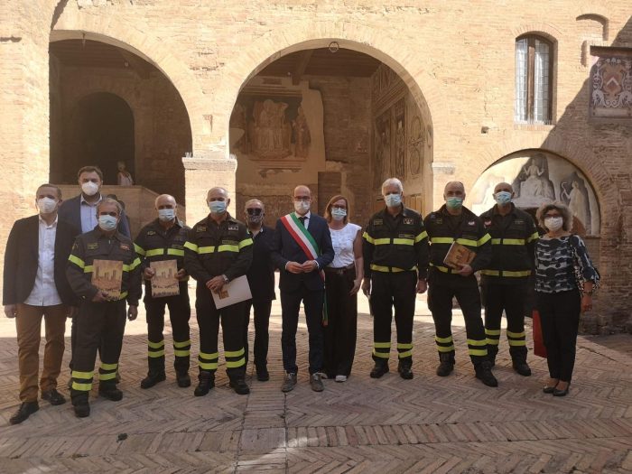 Recupero della cappella del Podest&agrave;, San Gimignano ringrazia i vigili del fuoco