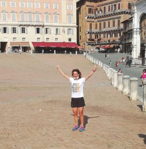 La ciclista pi&ugrave; veloce del mondo arriva in Piazza del Campo