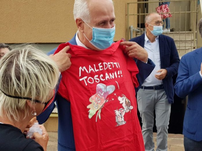 Giani, primo giorno da governatore coi lavoratori della Rcr di Colle di Val d'Elsa
