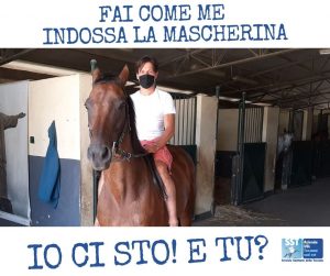Selfie anti-covid: i fantini del Palio per la campagna "io ci sto. E tu?"